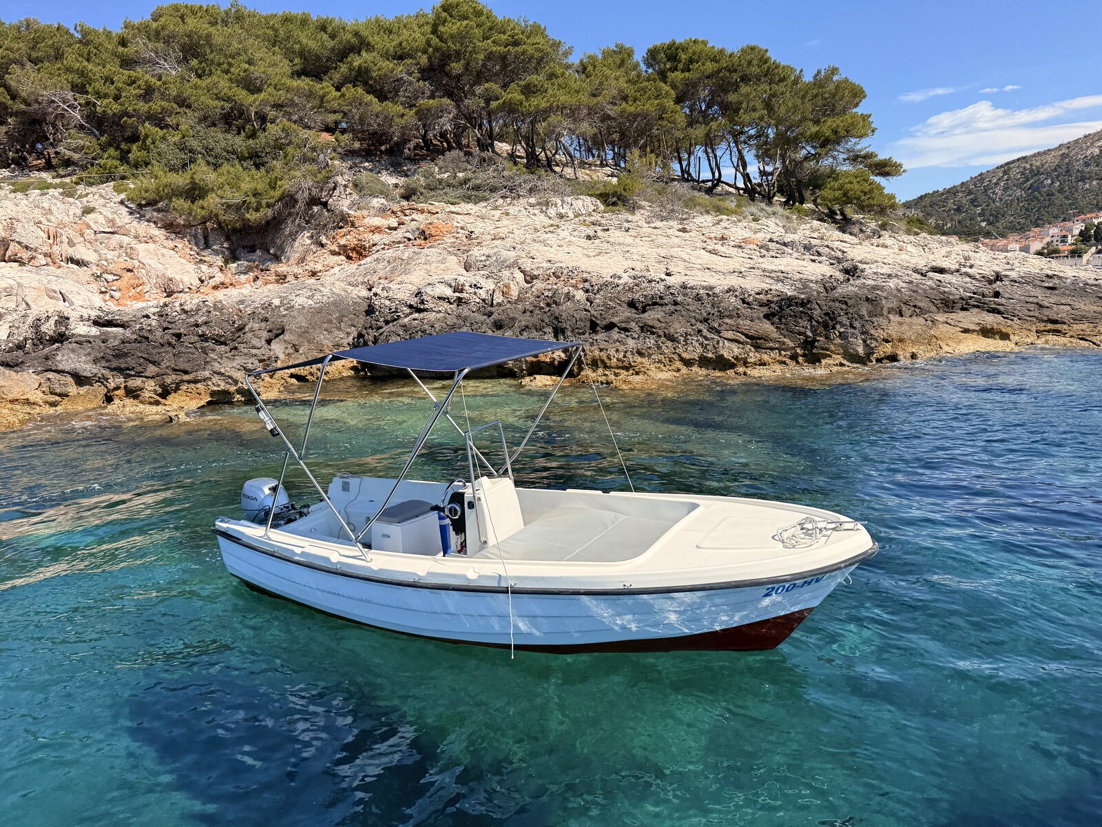 Ven 501 · 20hp bareboat